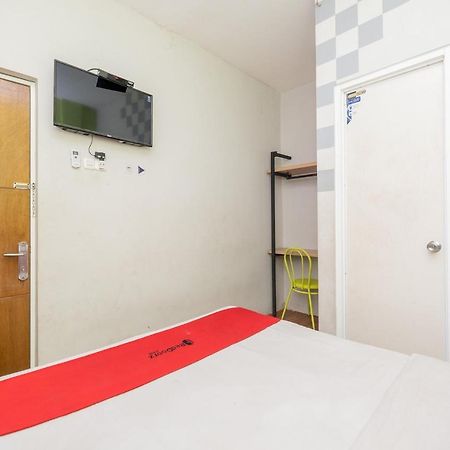 เรดดอร์ซ แอต ดาร์โม สุราบายา Hotel ภายนอก รูปภาพ