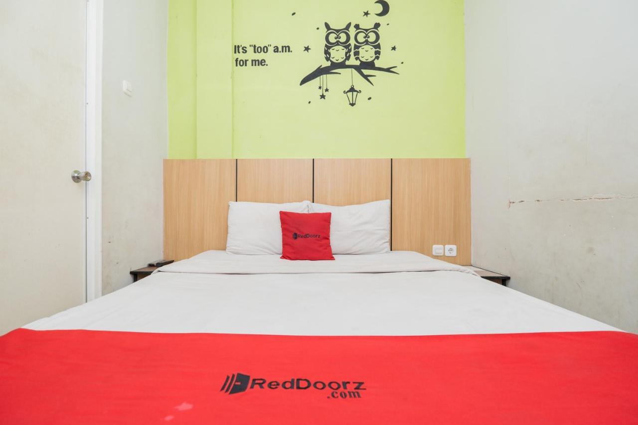 เรดดอร์ซ แอต ดาร์โม สุราบายา Hotel ภายนอก รูปภาพ